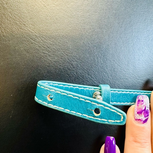 🩵🔥3 for $10🔥Lia Sophia Wrap-Around Bracelet! - Picture 9 of 9
